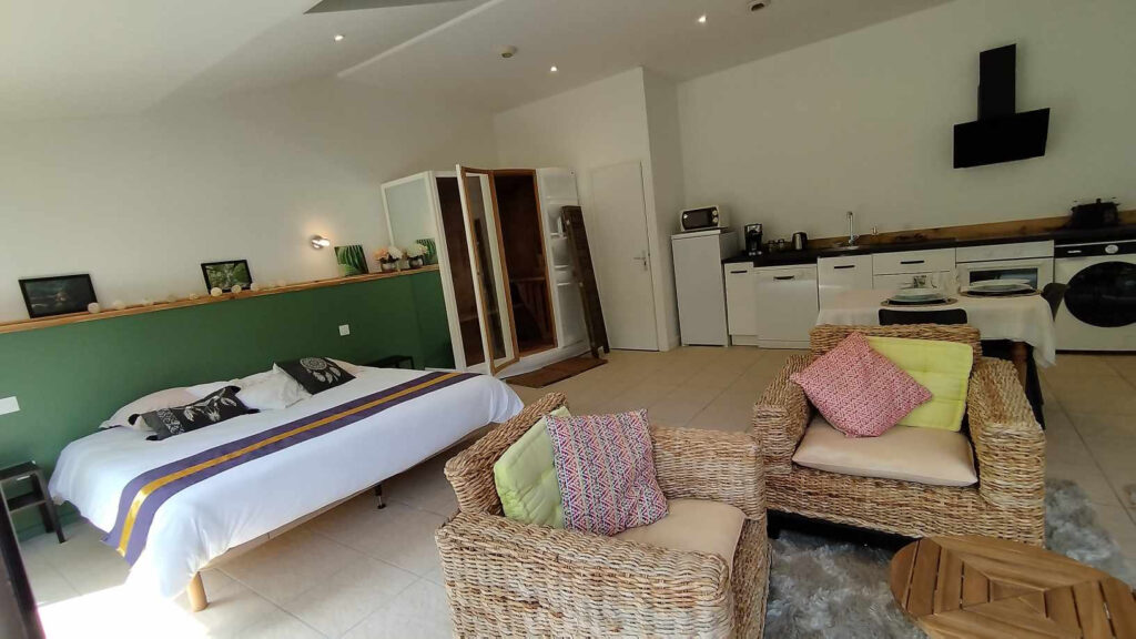 Domaine Celestins 451221347 343813058780833 103901224896020036 n