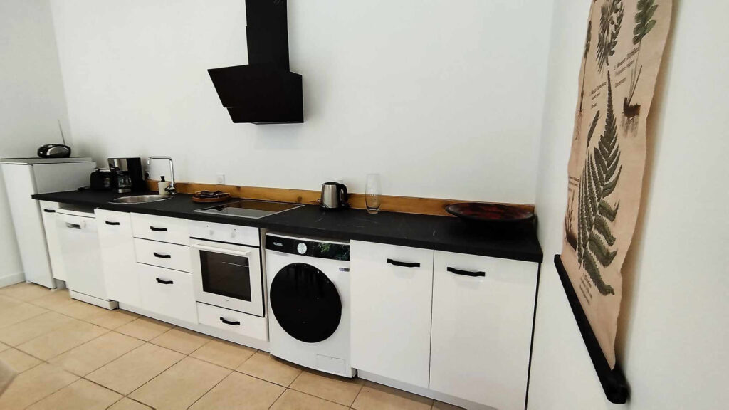 Domaine Celestins 451428663 1176236453498633 4769303862963379633 n