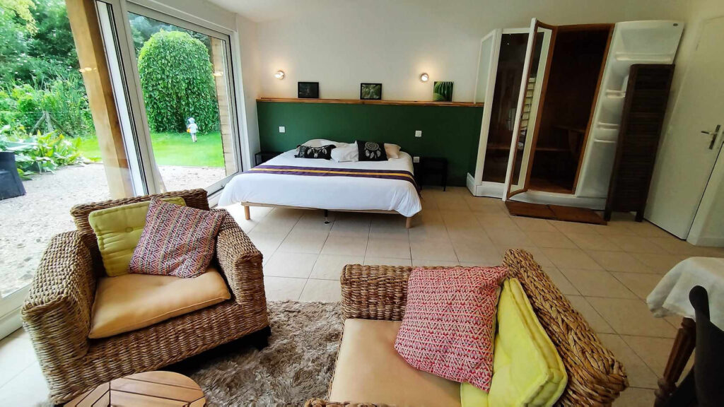 Domaine Celestins 452978175 1331349997585985 272458837225182344 n